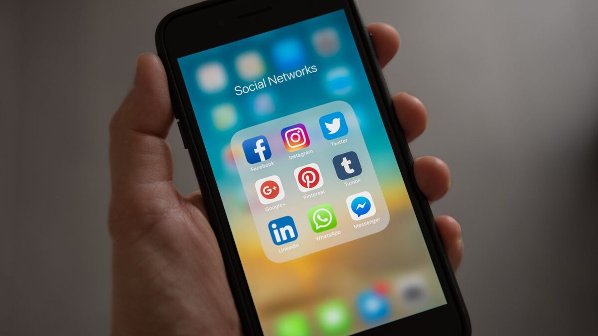 Google Saat Uygulamasında Kronometre Ve Zamanlayıcı Live Updates Desteği